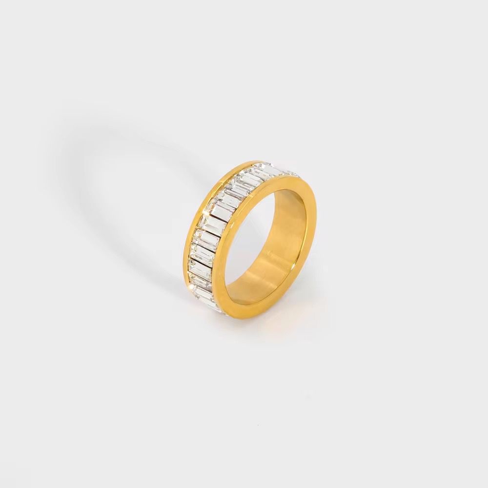 Baguette Glow Band Ring - 18K gold-plated ring