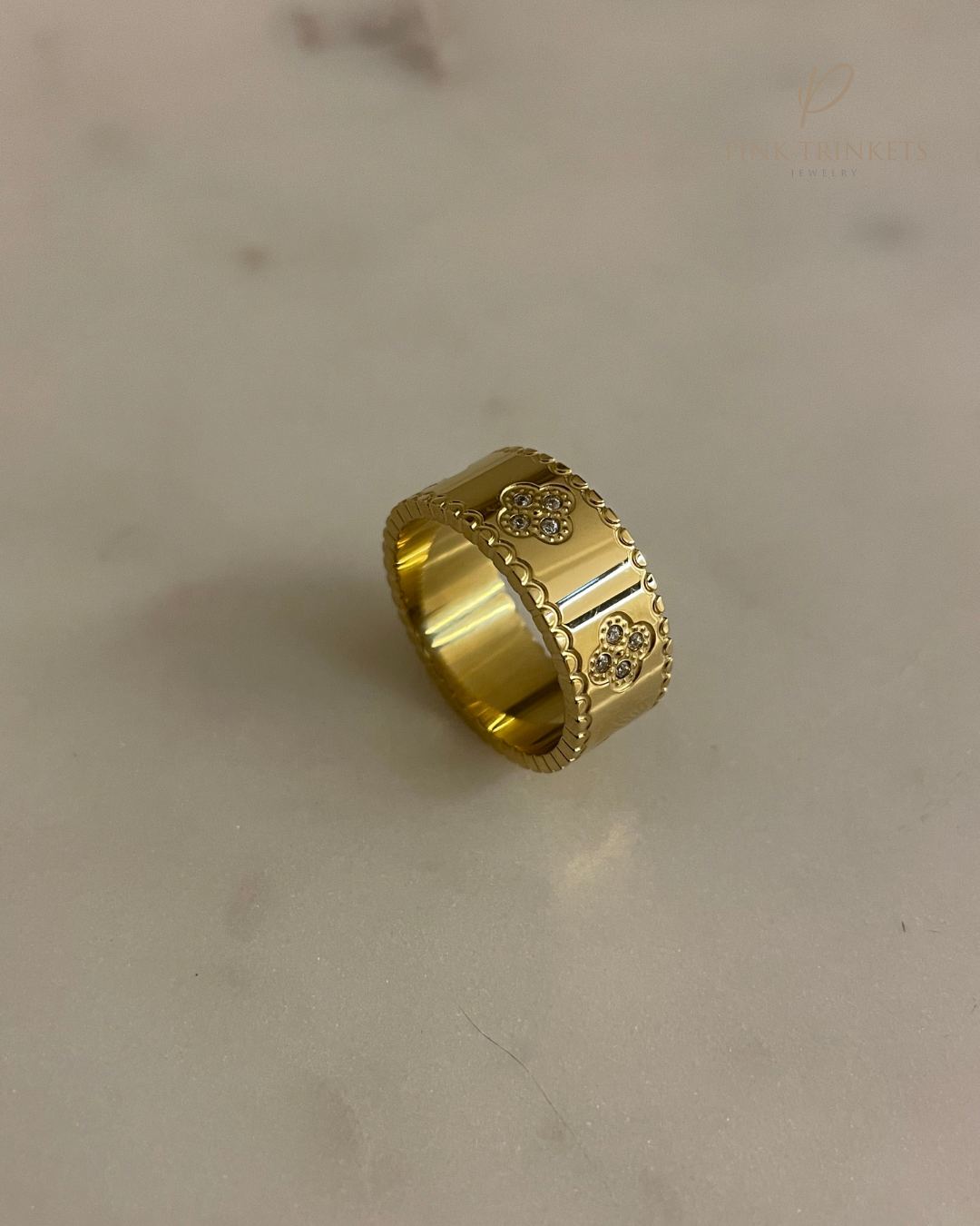 Clover embossed 18k gold plated ring