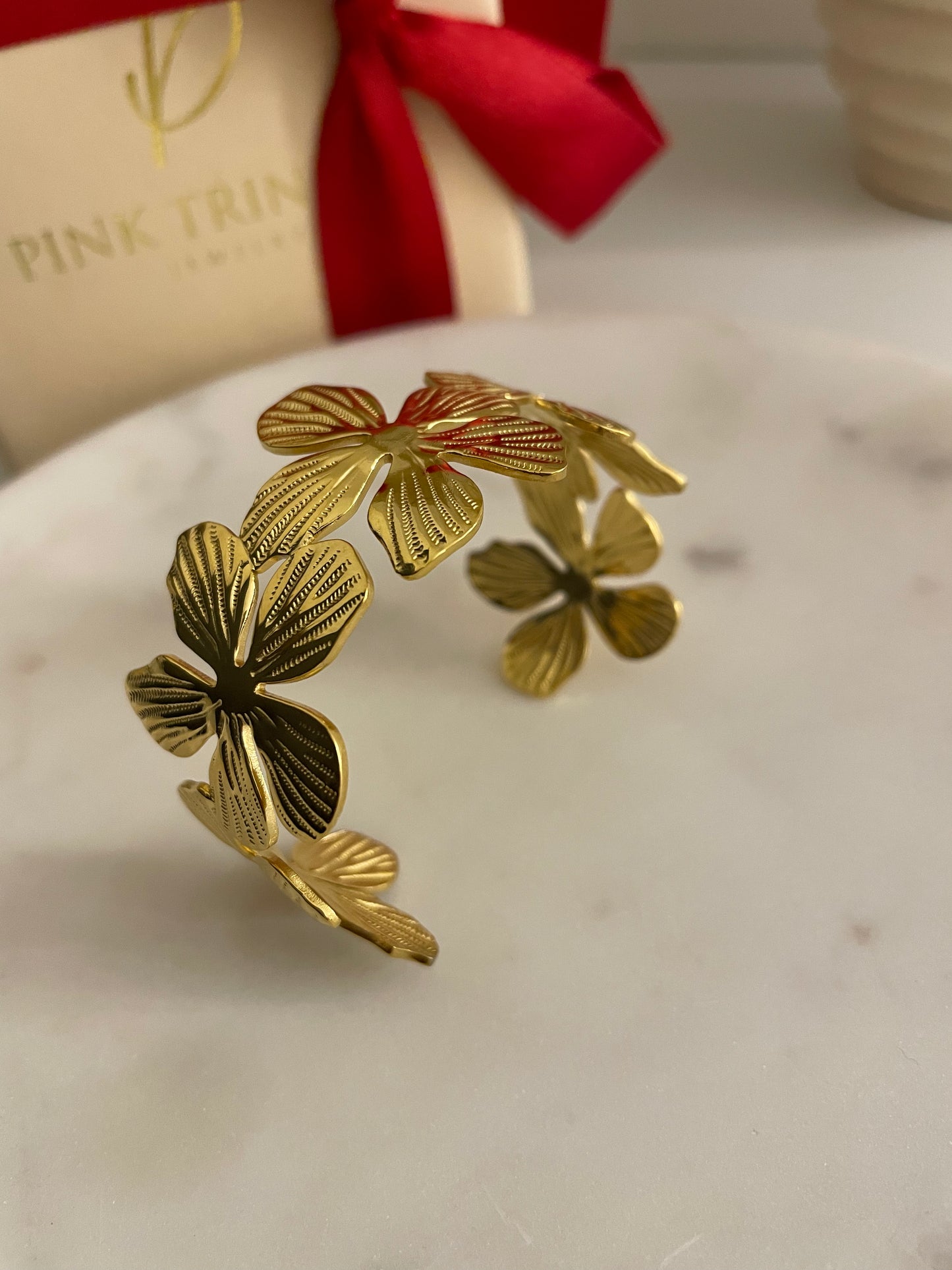 Eternal Blossom 18k gold plated bracelet