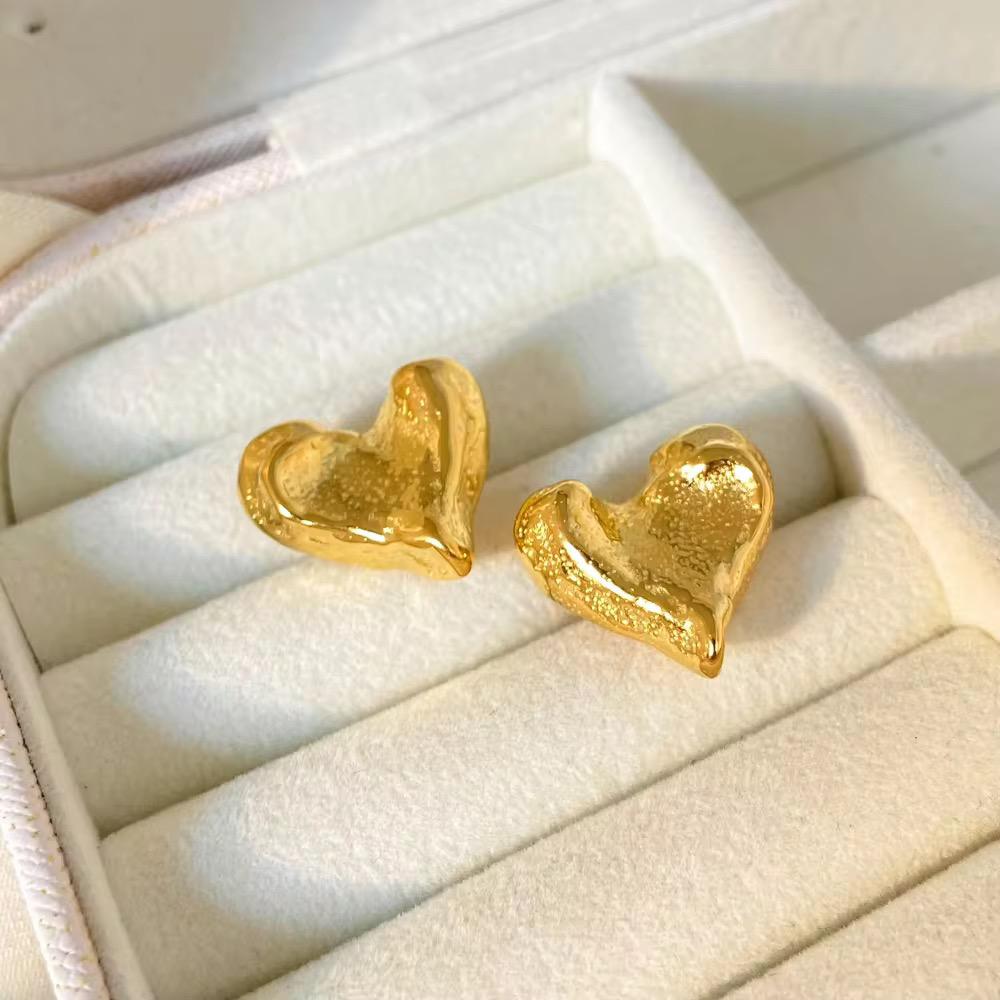 Raw Heart Textured Studs - 18k gold-plated