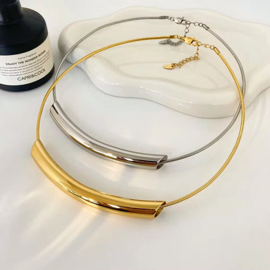 Sleek Curve Collar Necklace – Gold & Silver