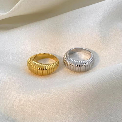 Retro Dome Ribbed Ring – Gold & Silver